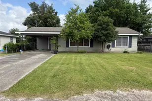 2325 11th St, Port Neches, TX 77651 - Photo 1