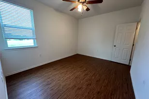 805 Hallie Cove, Lockhart, TX 78644 - Photo 16