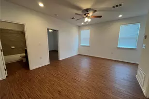 805 Hallie Cove, Lockhart, TX 78644 - Photo 8