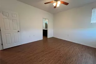 805 Hallie Cove, Lockhart, TX 78644 - Photo 12