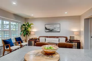 910 Duncan Ln, Austin, TX 78705 - Photo 4