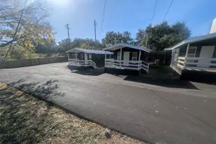 3019 E 12th St, Austin, TX 78702 - Photo 8