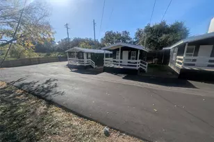 3019 E 12th St, Austin, TX 78702 - Photo 12
