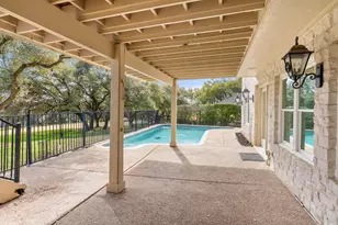 112 Spellbrook Ln, Lakeway, TX 78734 - Photo 34