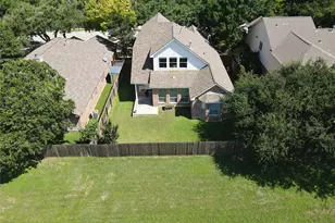 3831 Aqua Ln, Round Rock, TX 78681 - Photo 4