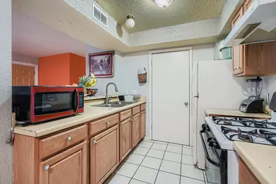 5803 Cougar Drive, Austin, TX 78745 - Photo 4