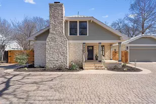 1605 S Austin Ave, Georgetown, TX 78626 - Photo 1