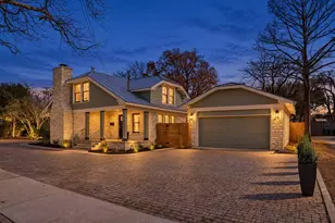 1605 S Austin Ave, Georgetown, TX 78626 - Photo 1