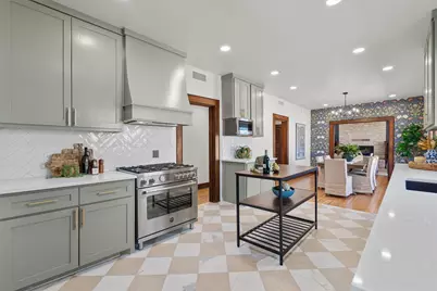 1605 S Austin Avenue, Georgetown, TX 78626 - Photo 12