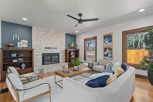 1605 S Austin Ave, Georgetown, TX 78626 - Photo 2