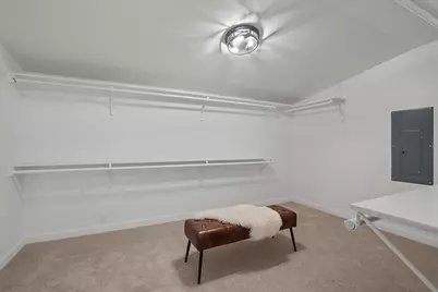 1605 S Austin Avenue, Georgetown, TX 78626 - Photo 18
