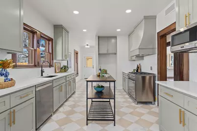 1605 S Austin Avenue, Georgetown, TX 78626 - Photo 12