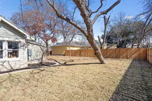 1605 S Austin Ave, Georgetown, TX 78626 - Photo 34