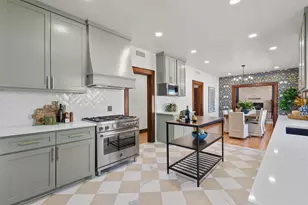 1605 S Austin Ave, Georgetown, TX 78626 - Photo 1