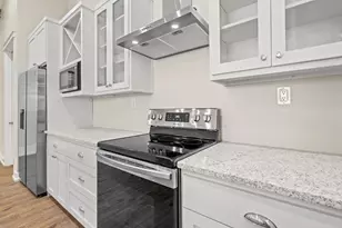 104 E 2nd St, Taylor, TX 76574 - Photo 18