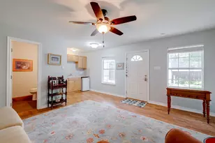 402 Hudgins St, Smithville, TX 78957 - Photo 30