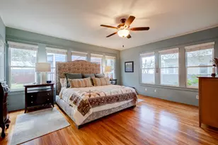 402 Hudgins St, Smithville, TX 78957 - Photo 12