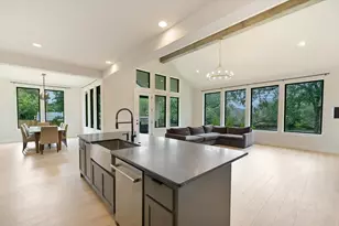 913 Presa Arriba Rd, Austin, TX 78733 - Photo 8