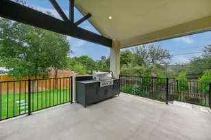 913 Presa Arriba Rd, Austin, TX 78733 - Photo 26