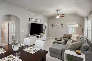 305 Hay Barn St, San Marcos, TX 78666 - Photo 6