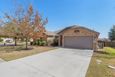 204 Hale Irwin Drive, Round Rock, TX 78664 - Photo 2