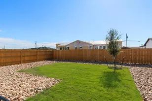 20105 Park Strip St, Lago Vista, TX 78645 - Photo 18