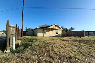 102 Sunflower rd, Dale, TX 78616 - Photo 4