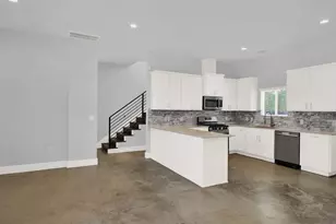 6902 Carver Ave, Austin, TX 78752 - Photo 14