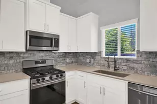 6902 Carver Ave, Austin, TX 78752 - Photo 6