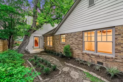1704 Travis Heights Boulevard, Austin, TX 78704 - Photo 28