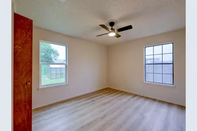 506 West Street, Hutto, TX 78634 - Photo 12