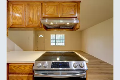 506 West Street, Hutto, TX 78634 - Photo 10