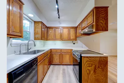 506 West Street, Hutto, TX 78634 - Photo 8