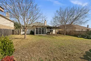 215 Kerley Dr, Hutto, TX 78634 - Photo 24