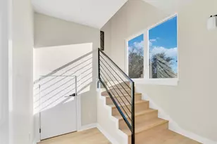 2309 Montopolis Dr, Austin, TX 78741 - Photo 2