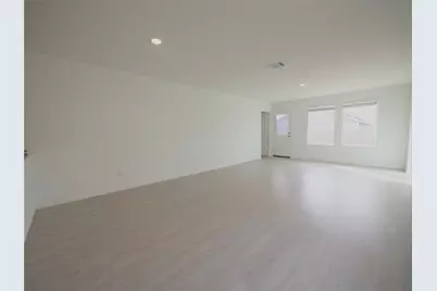 337 Rancho Del Cielo Loop, Jarrell, TX 75637 - Photo 2