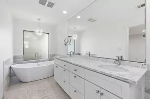 2114 Wychwood Dr, Austin, TX 78746 - Photo 10