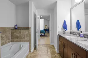 360 Nueces St, Austin, TX 78701 - Photo 20