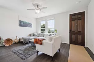 2204 Land Grant Wy, Round Rock, TX 78664 - Photo 12