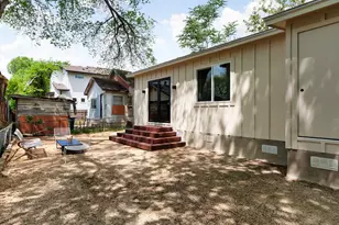 2319 Santa Maria St, Austin, TX 78702 - Photo 32