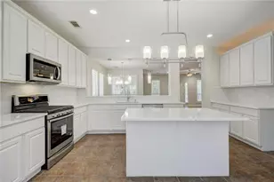 2614 Kinney Oaks Ct, Austin, TX 78704 - Photo 14