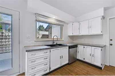 911 W Village Lane, Austin, TX 78758 - Photo 18