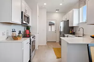 2512 Violet Theo Ln, Round Rock, TX 78665 - Photo 10