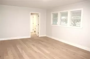 352 W Vaughan St, Bertram, TX 78605 - Photo 10