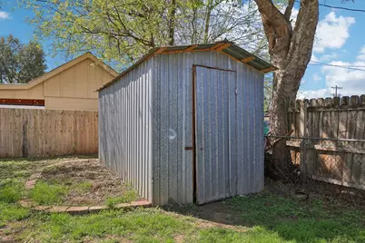 110 Jones Street, Bastrop, TX 78602 - Photo 38