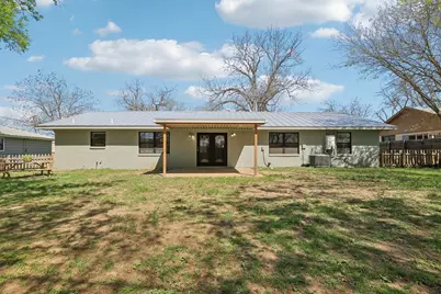 110 Jones Street, Bastrop, TX 78602 - Photo 34