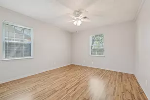 110 Jones St, Bastrop, TX 78602 - Photo 22