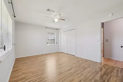 110 Jones Street, Bastrop, TX 78602 - Photo 20