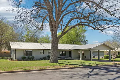 110 Jones Street, Bastrop, TX 78602 - Photo 2