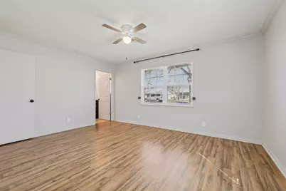 110 Jones Street, Bastrop, TX 78602 - Photo 18